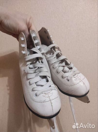 Коньки фигурные