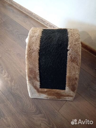 Домик для кошки с когтеточкой бу