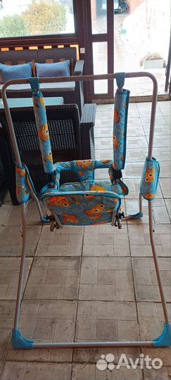 Детская качелька