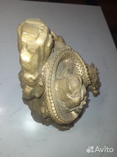 Дракон. Китай. Статуэтка