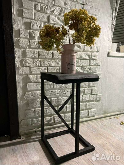 Подставка для цветов лофт