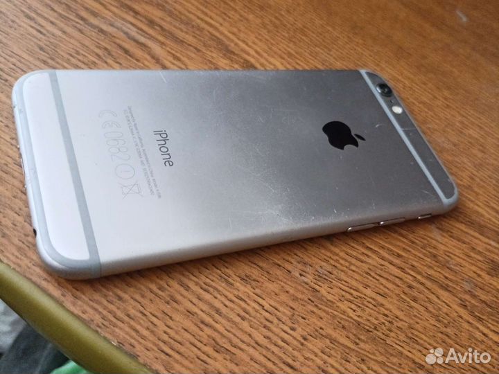Телефон iPhone 6