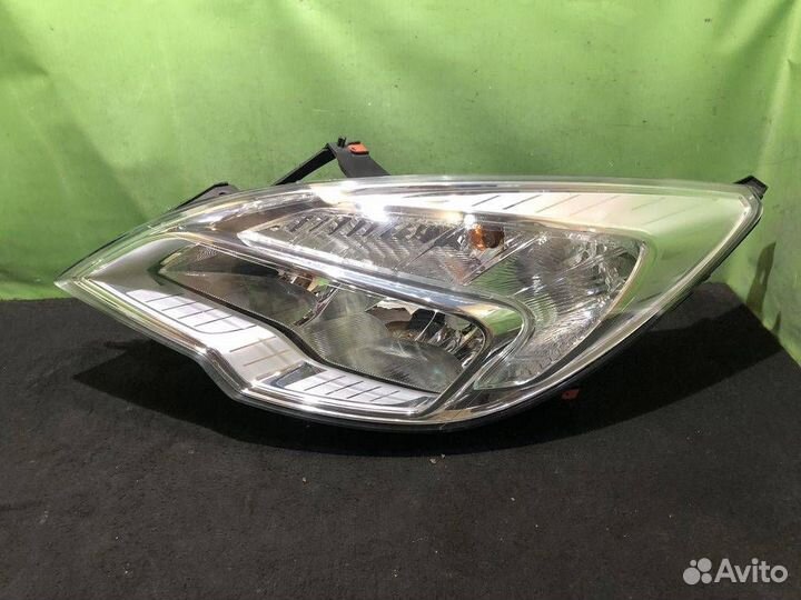 Фара левая галоген Opel Meriva B 2010-2014