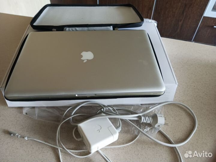 Apple MacBook Pro 17 2011