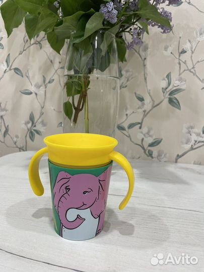 Поильник непроливайка munchkin