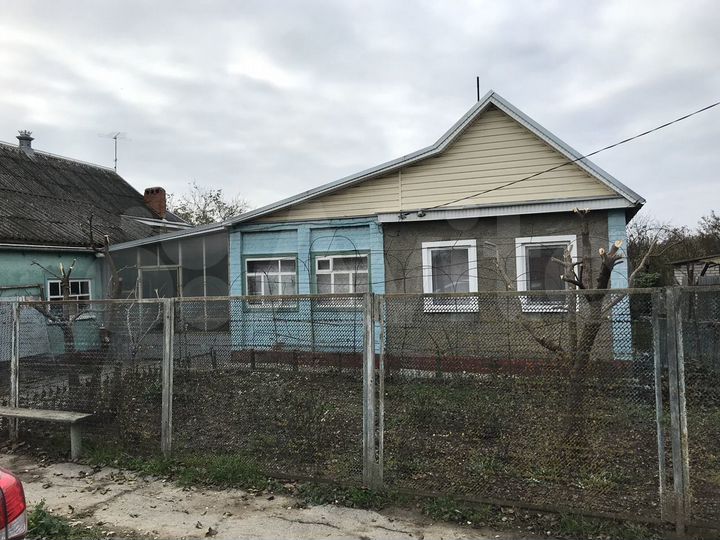 Дом 32 м² на участке 8,6 сот.