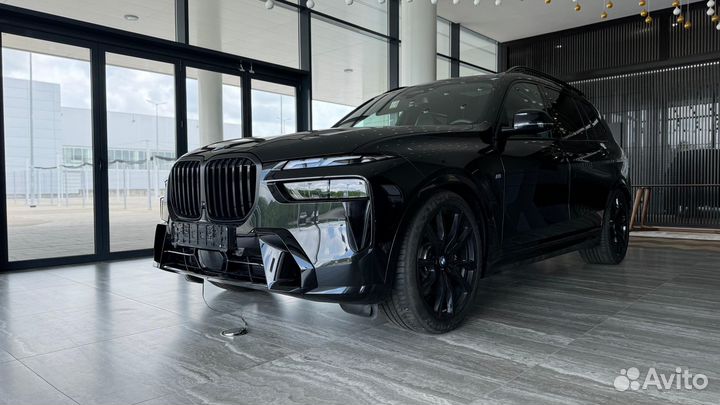 BMW X7 3.0 AT, 2023