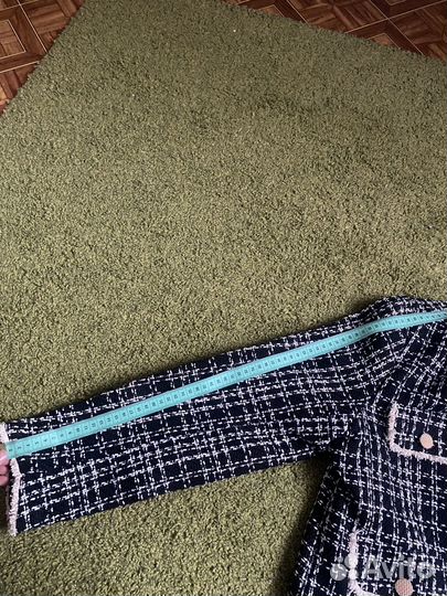 Твидовый костюм с юбкой M