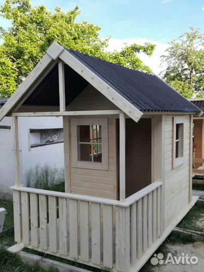 Детский игровой домик из дерева