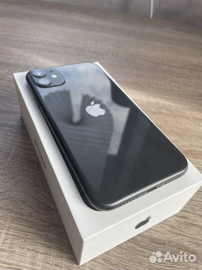 iPhone 11, 64 ГБ
