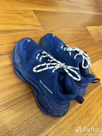 Balenciaga triple s оригинал