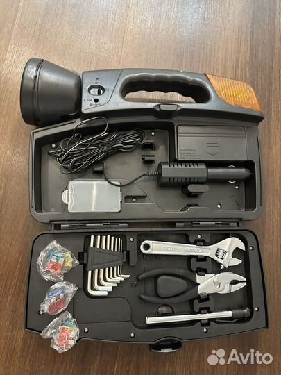 Автомобильный Набор инструментов с фонарем