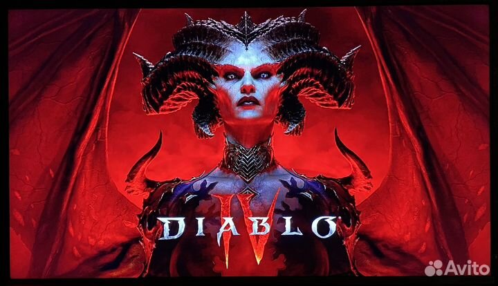 Sony PlayStation 4 Slim + 600 игр