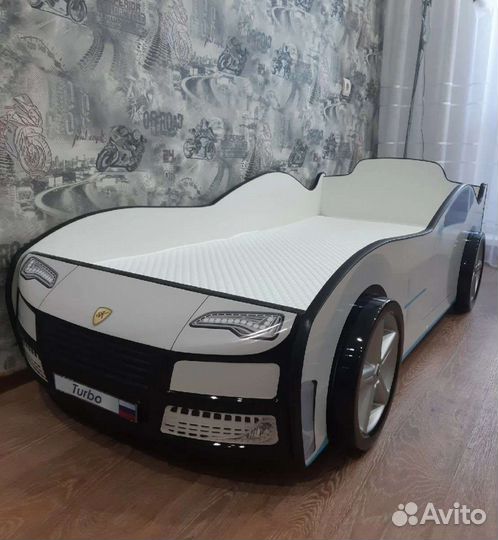 Кровать машинка