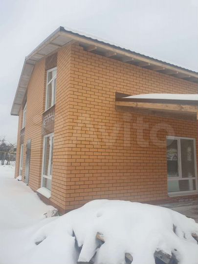 Коттедж 192 м² на участке 11 сот.