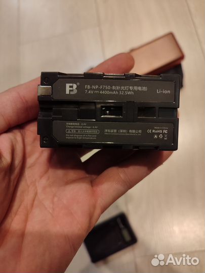 Осветитель YongNuo YN-360 III RGB Студийный свет