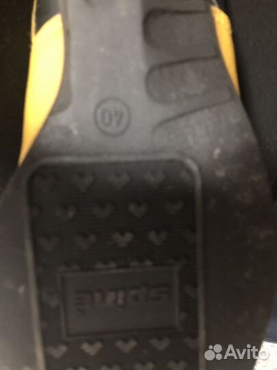 Лыжные ботинки