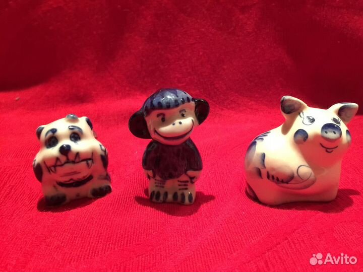 Маленькие фигурки Гжель