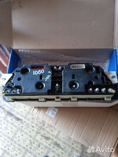 Щиток приборов niva 21214