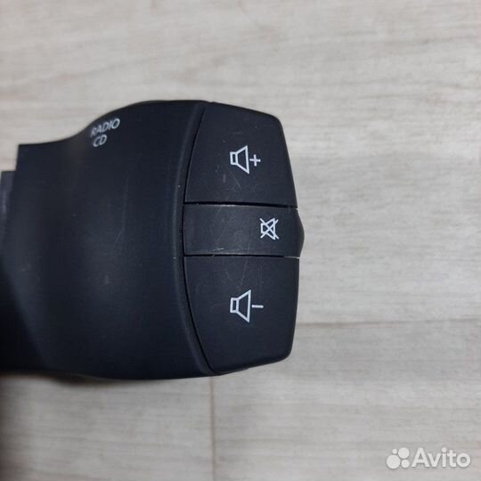 Блок управления магнитолой Renault Fluence 2012