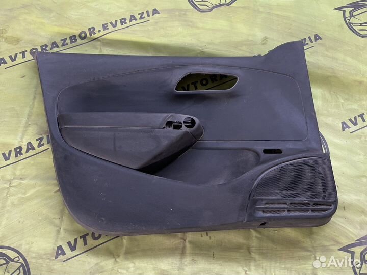Обшивка двери левая передняя Volkswagen Polo седан