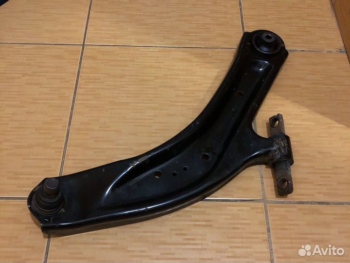 Рычаг передний правый Nissan X-Trail t32