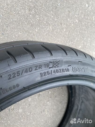 Michelin Pilot Sport 4 225/40 R19 93Y