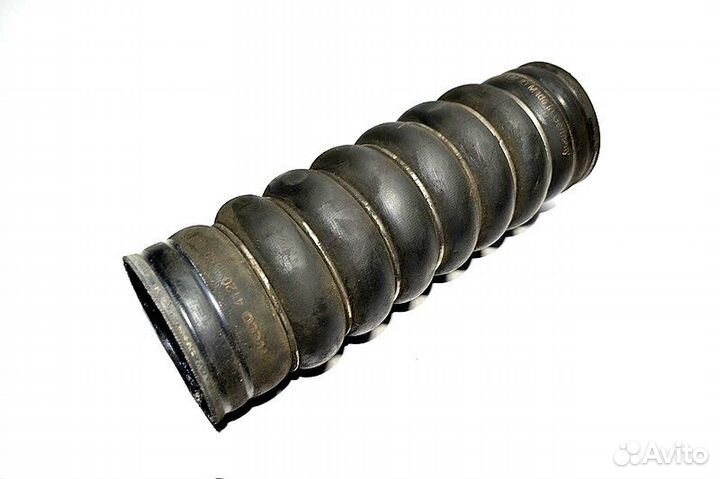 Патрубок интеркулера резиновый iveco Stralis (01.0