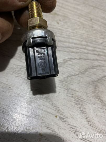 Датчик включения стоп сигнала Лягушка Geely emgran