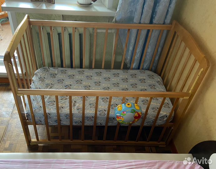 Детская кроватка