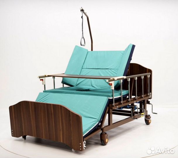 Кровать медицинская