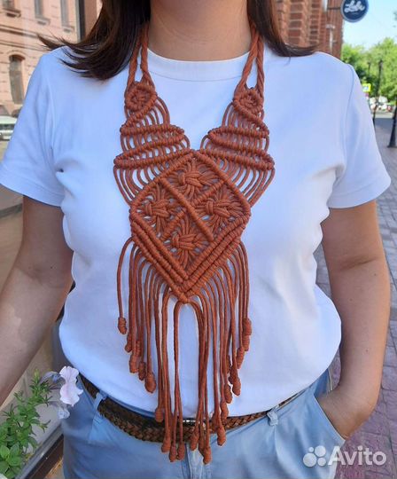 Украшение колье макраме