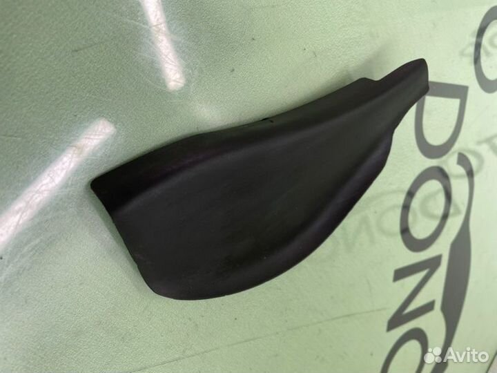 Накладка двери задняя левая Volkswagen Touareg 7L