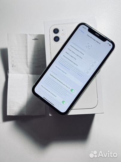 iPhone 11, 64 ГБ