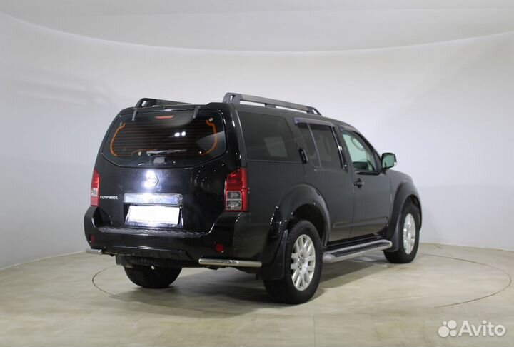 Nissan Pathfinder 2.5 AT, 2011, 203 413 км