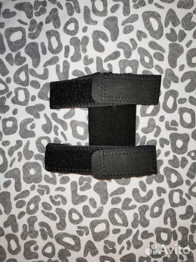 Держатель фонаря на запястье