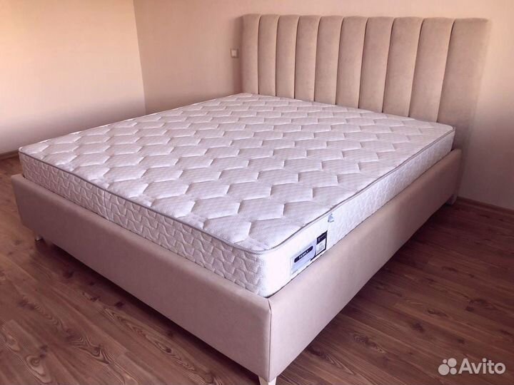 Кровать с подъемным механизмом