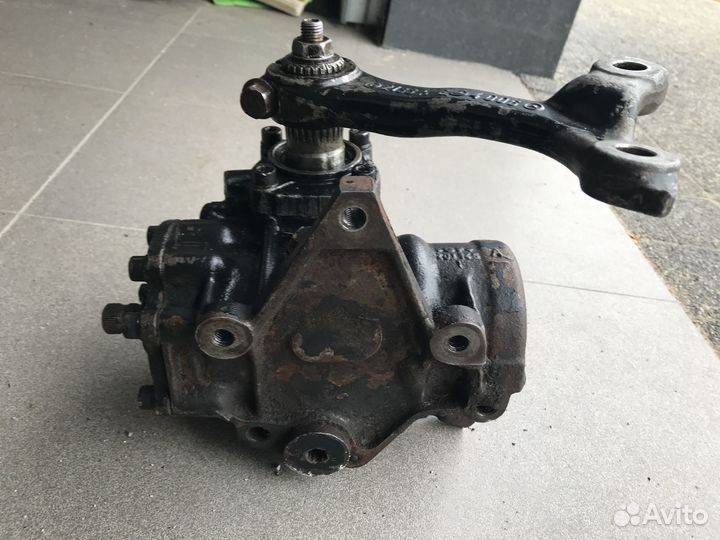 Продается рулевой редуктор от мерседес w 140