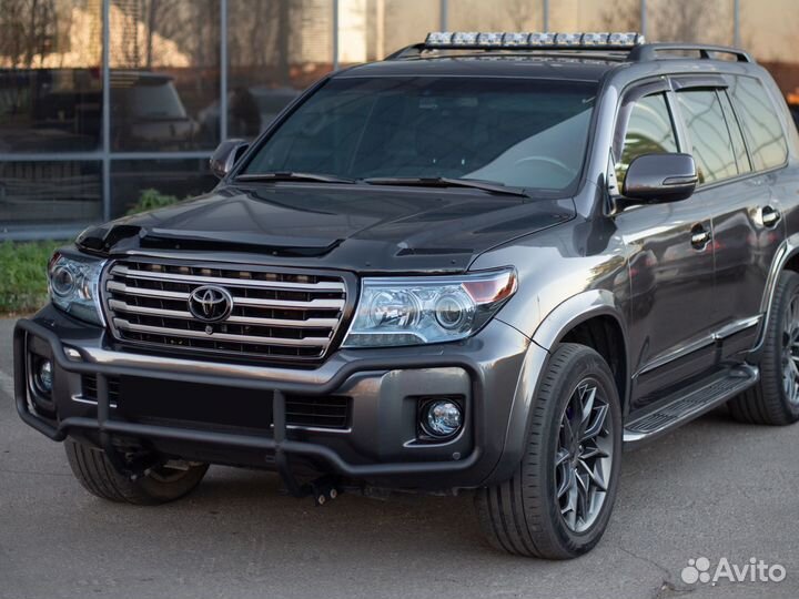 Кенгурятник на Toyota Land Cruiser 200 кенгурин