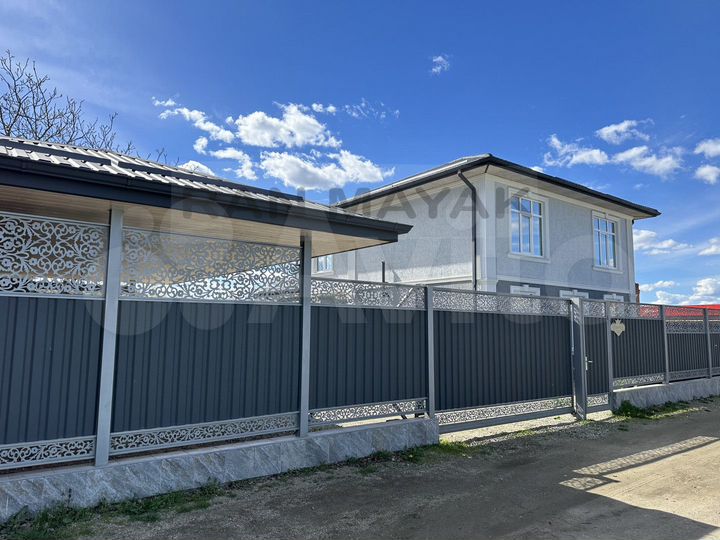 Дом 170 м² на участке 6 сот.