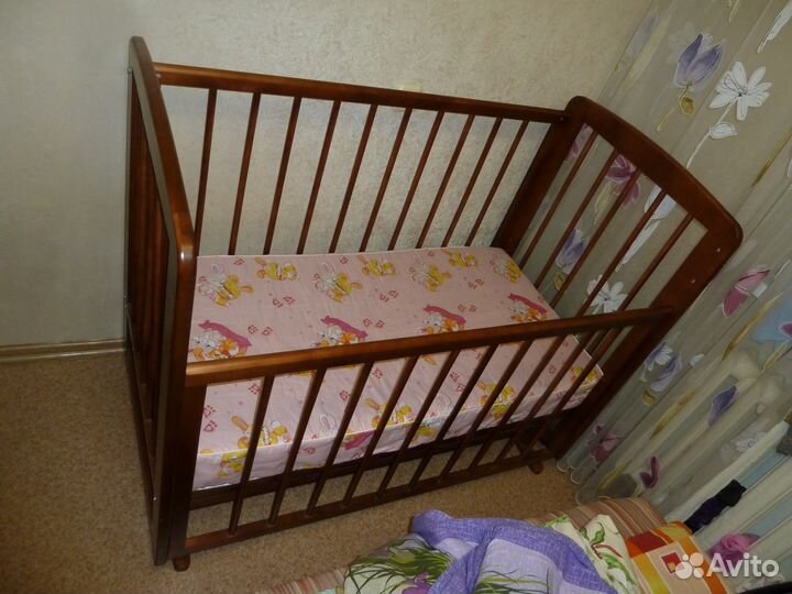 Детская кроватка 