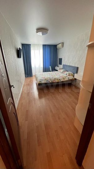 2-к. квартира, 70 м², 4/9 эт.