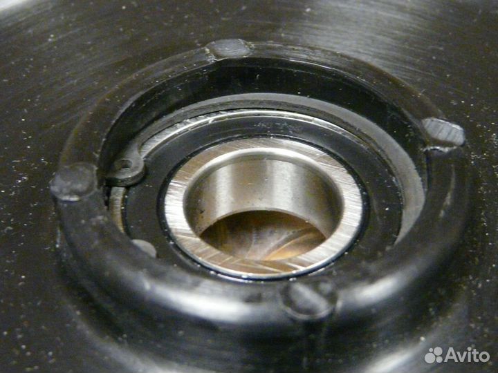 Ролик задний внутренний для снегохода Arctic-Cat