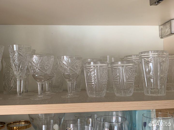 Хрустальные рюмки на ножке, стаканчики
