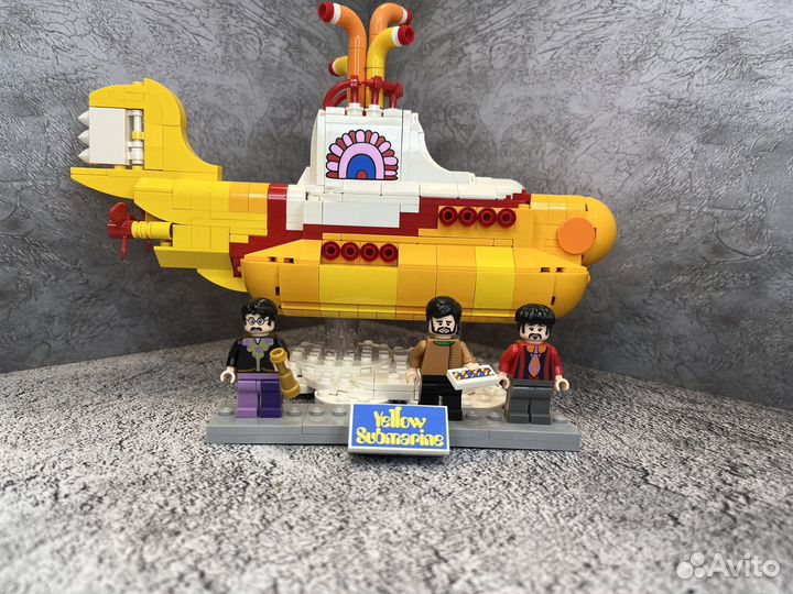 Lego 2136 The Beatles Yellow Submarine