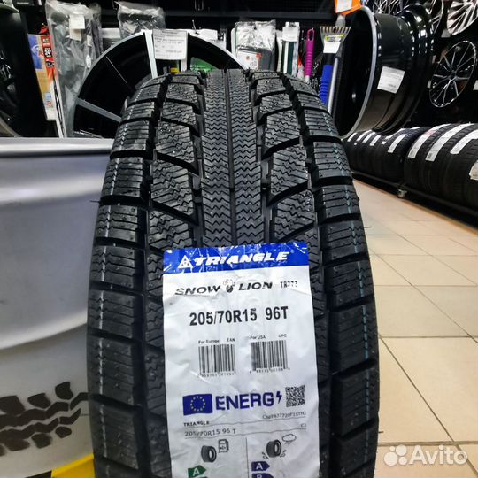 Triangle TR777 205/70 R15 96T