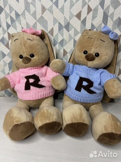 Зайка в свитере