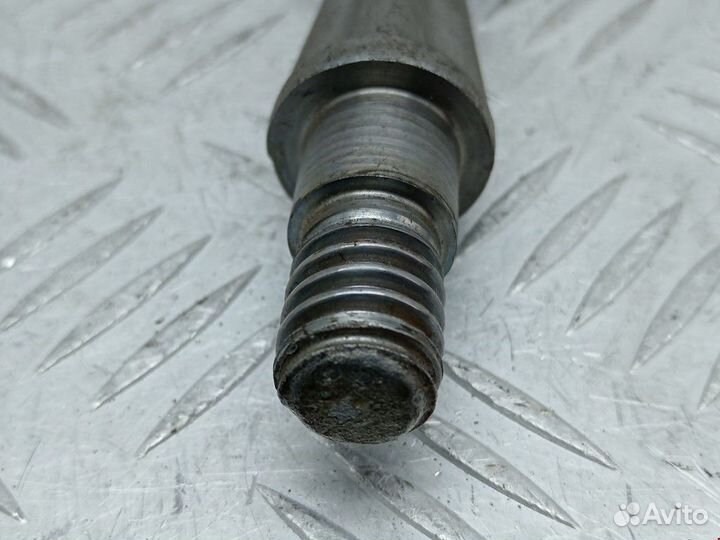 Крюк буксировочный BMW 5 E39 рест. 2001