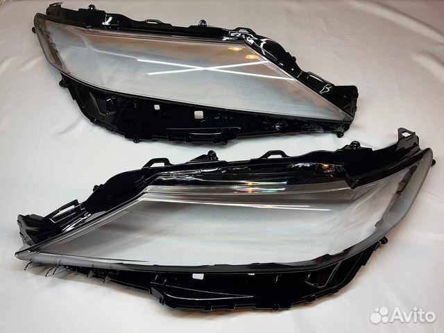 Стекло для фары Toyota Camry XV70 LED 2017-2021 L