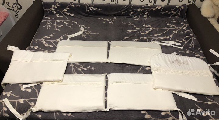 Комплект бортики в кроватку + постельное белье